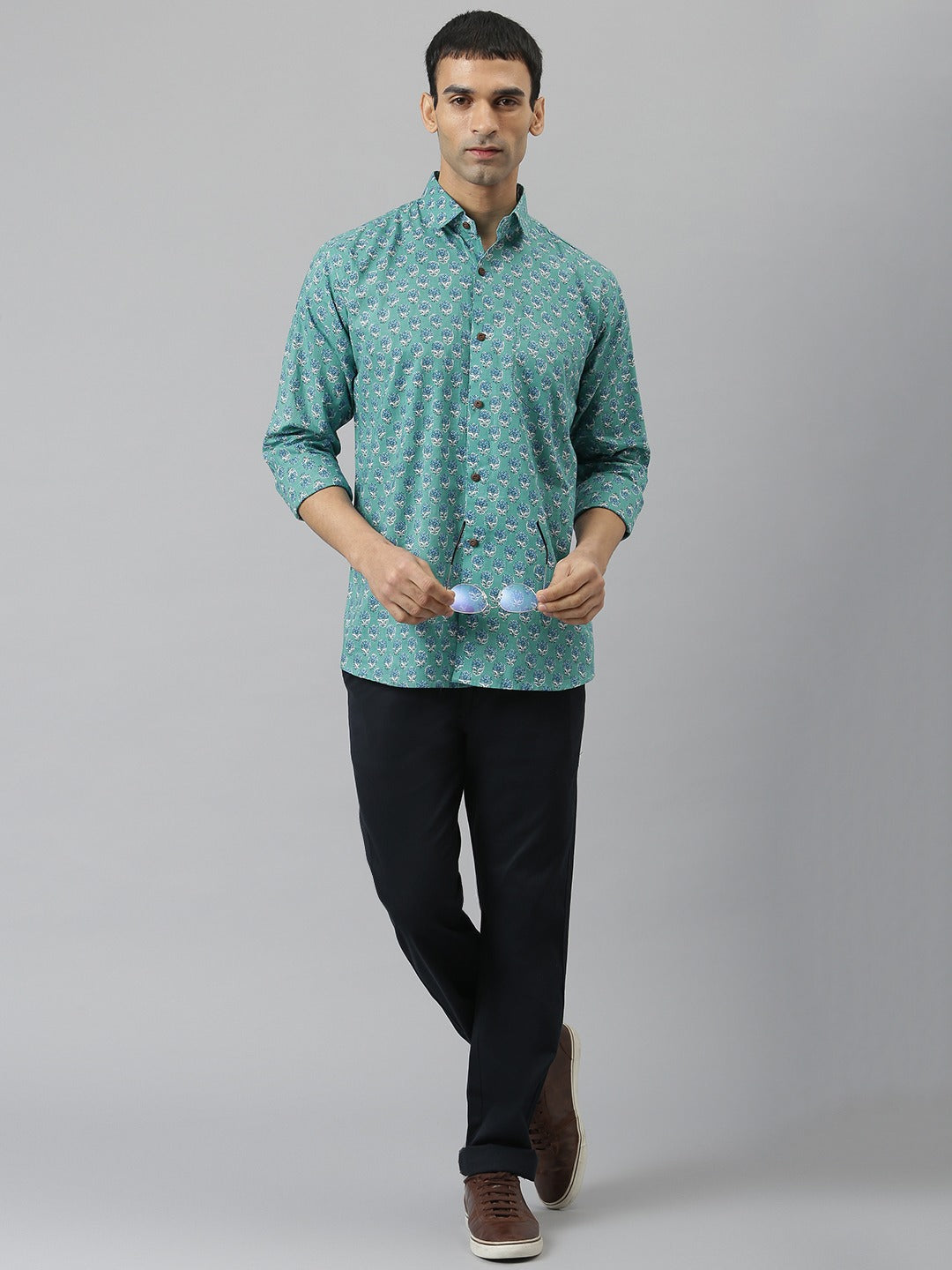 Millennial Men Turquoise Blue Comfort Printed Casual Shirt