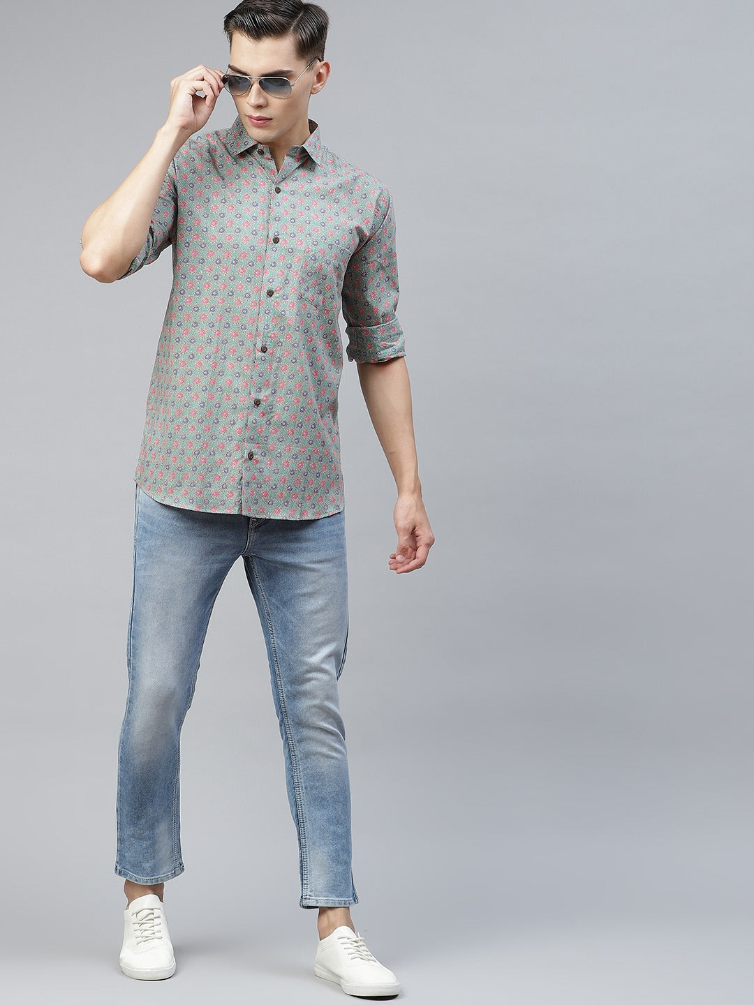 Millennial Men Green Comfort Floral Opaque Printed Casual Shirt