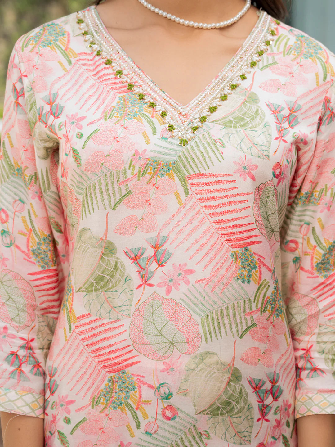 Ethnic Cream Muslin Embroidered Floral Print Kurta Sets