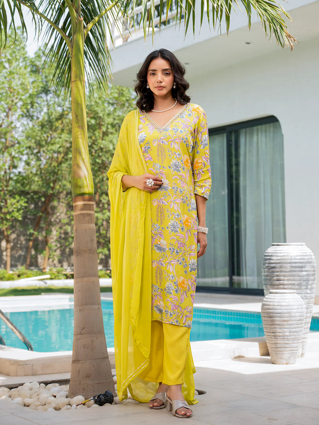 Yellow Muslin Embroidered Floral Print Ethnic Kurta Sets
