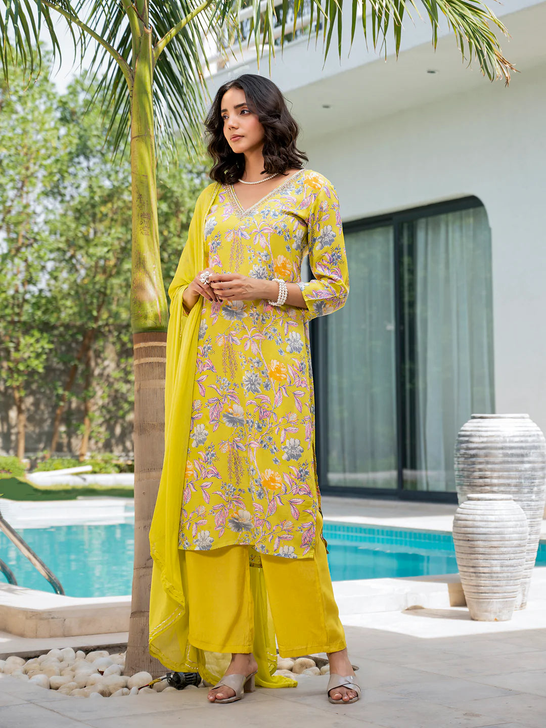 Yellow Muslin Embroidered Floral Print Ethnic Kurta Sets