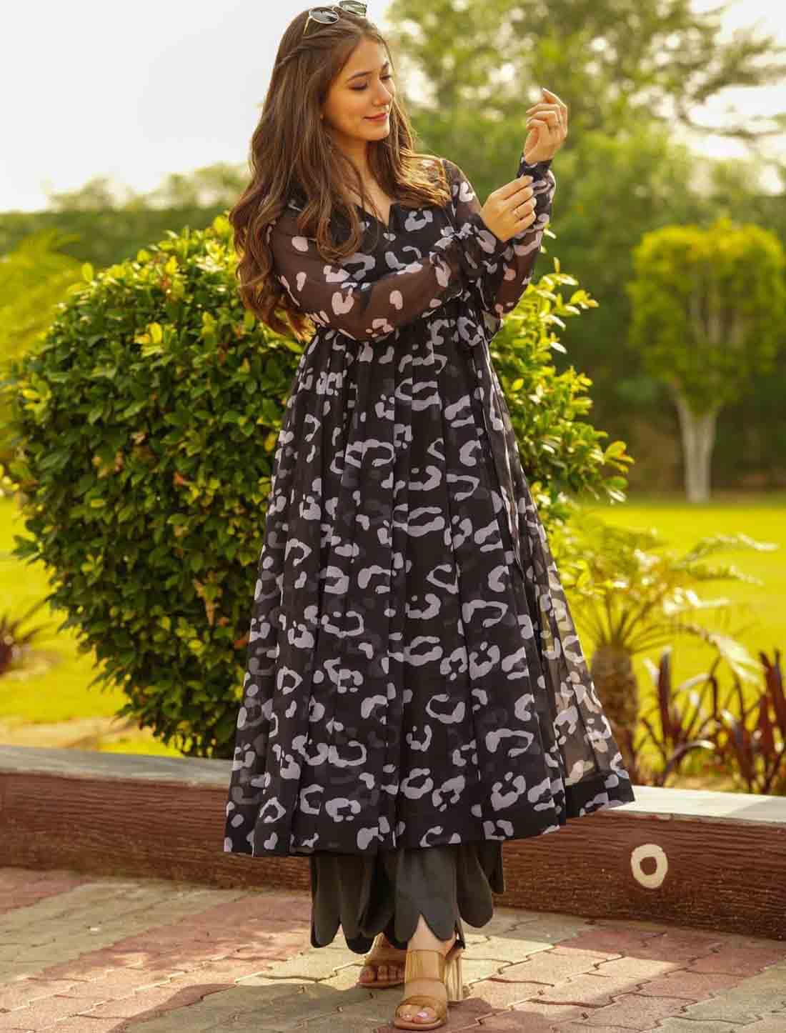 Women Ethnic Georgette Party Wear Printed Gown