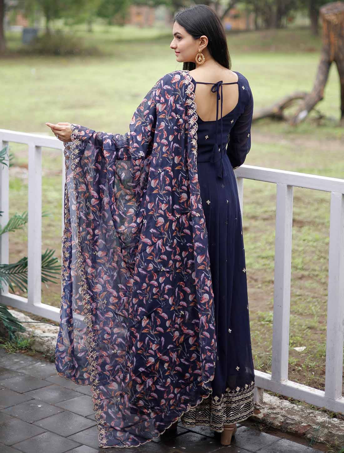 Women Georgette Ethnic Party Wear Embroidery Zari Gown
