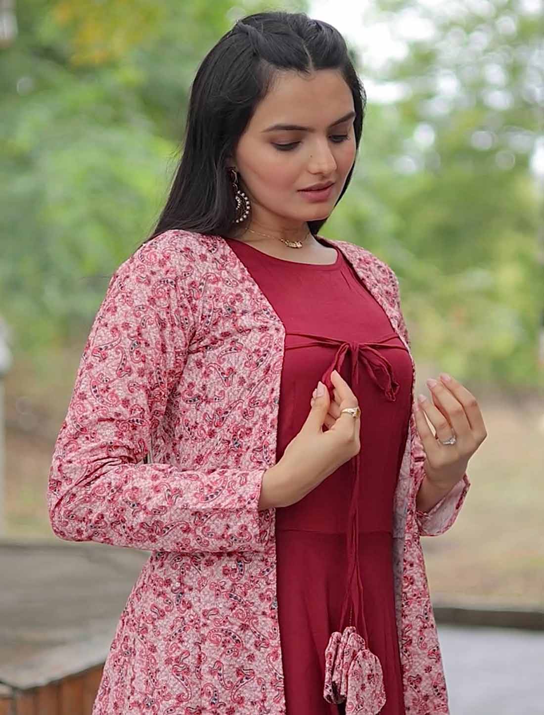 Rayon Ethnic Georgette Shrug With Embroidery Work Gown