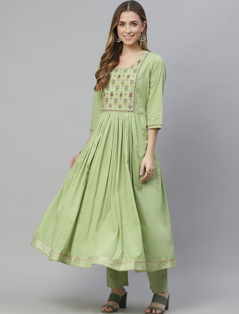Green Regular Thread Work Pure Cotton Kurta with Trousers Kurta Sets For Women