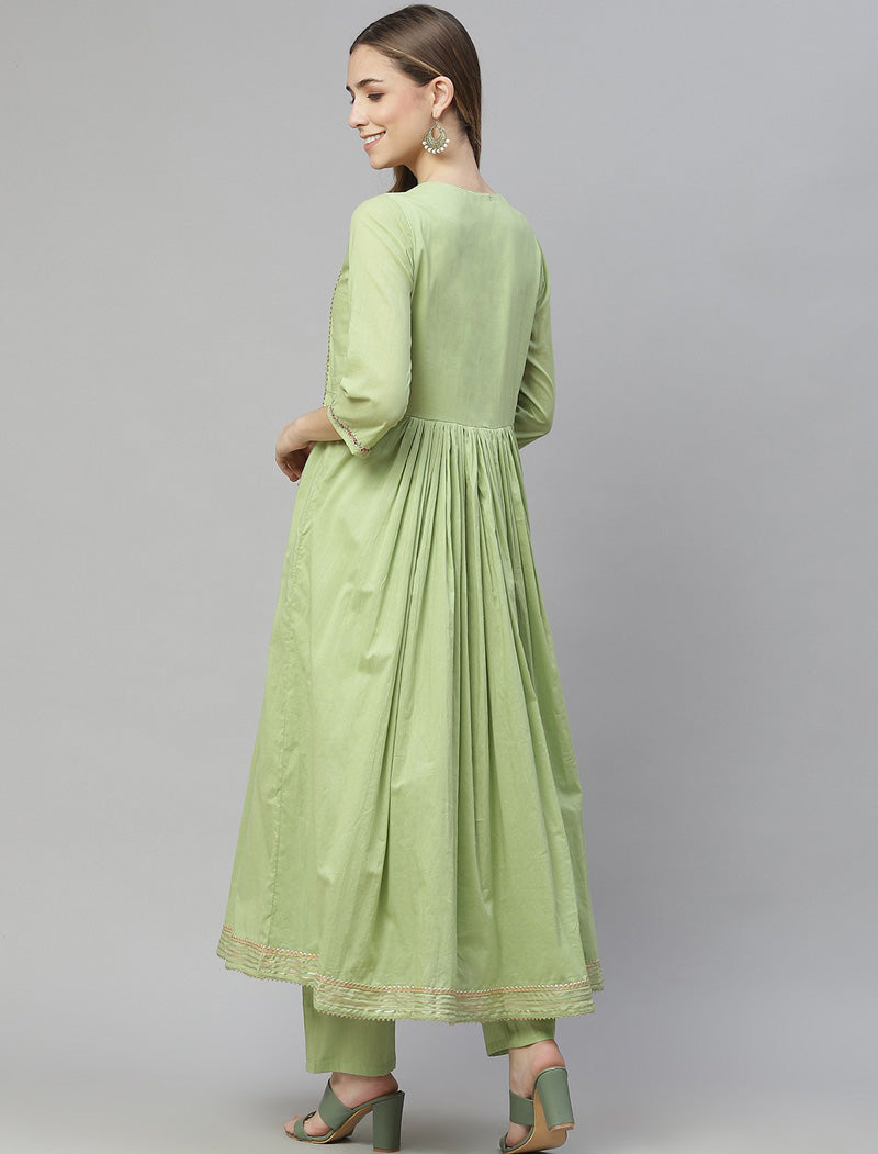 Green Regular Thread Work Pure Cotton Kurta with Trousers Kurta Sets For Women