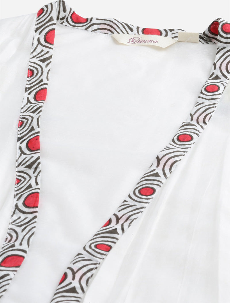White Floral Ethnic Kurta Pant Set with Chanderi Shurg