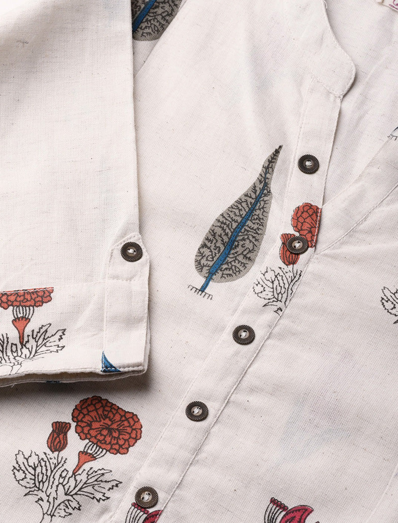 Women Off-White Printed Straight Short Sleeves Two Pockets Kurta