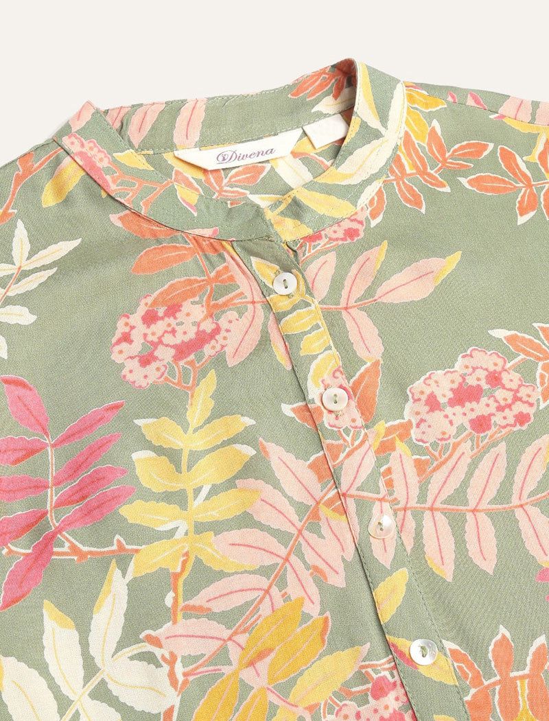 Green Women Floral Printed A-line Shape roll-up Sleeves Kurta