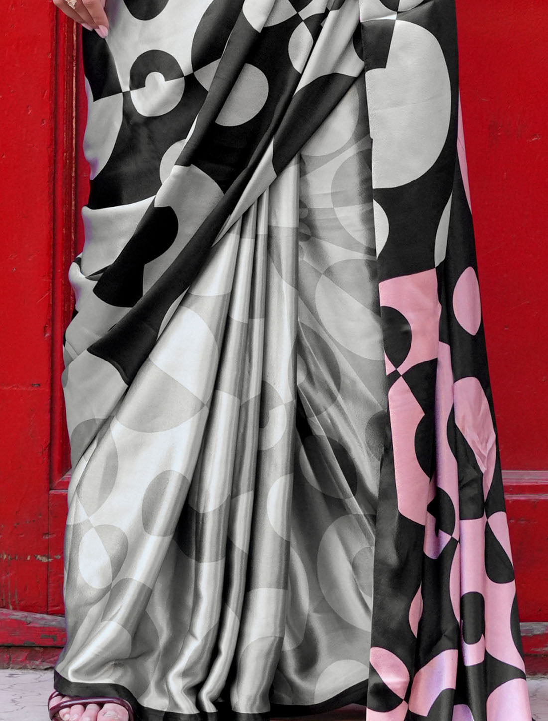 White & Black Spanish Satin Modern Design Pranch Finish Ethnic Saree