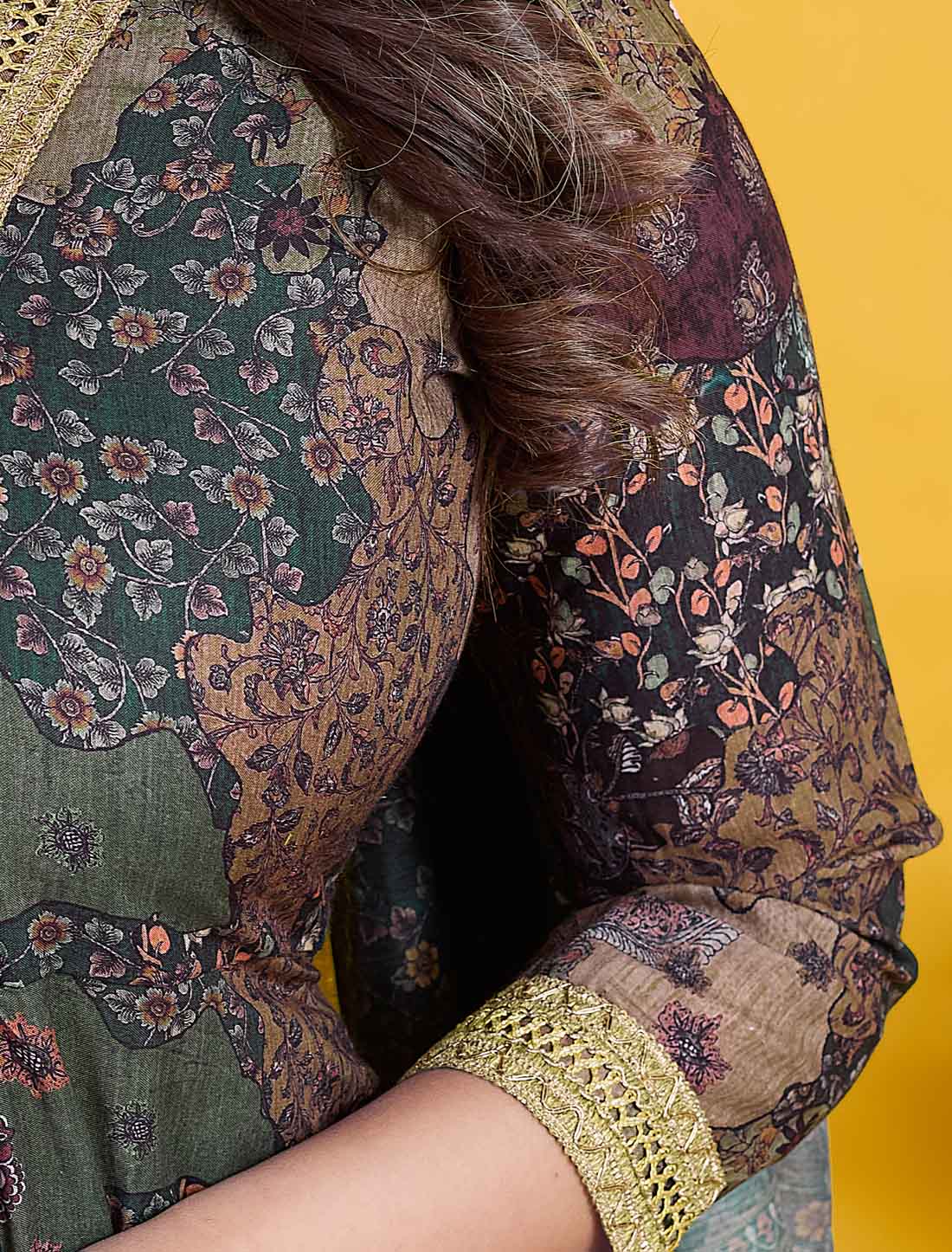 Ethnic Peacock Green Cotton Elegant And Comfortable Salwar Suits