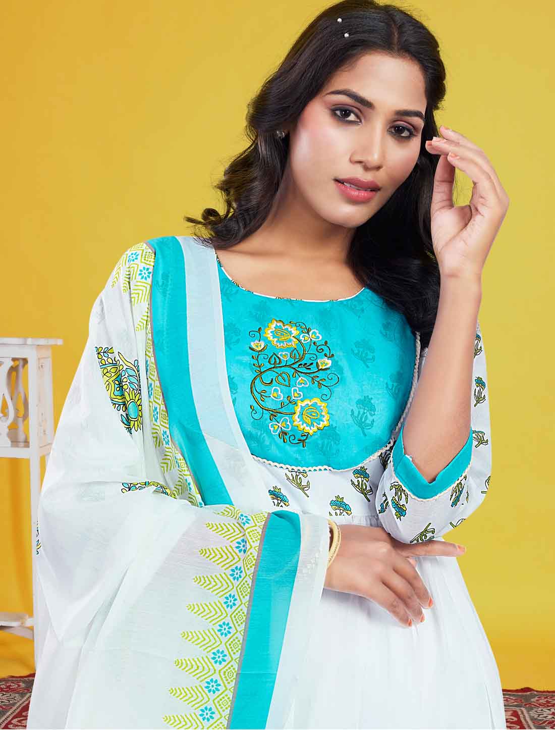 Ethnic White & Blue Mal Cotton Elegant Comfortable Salwar Suits