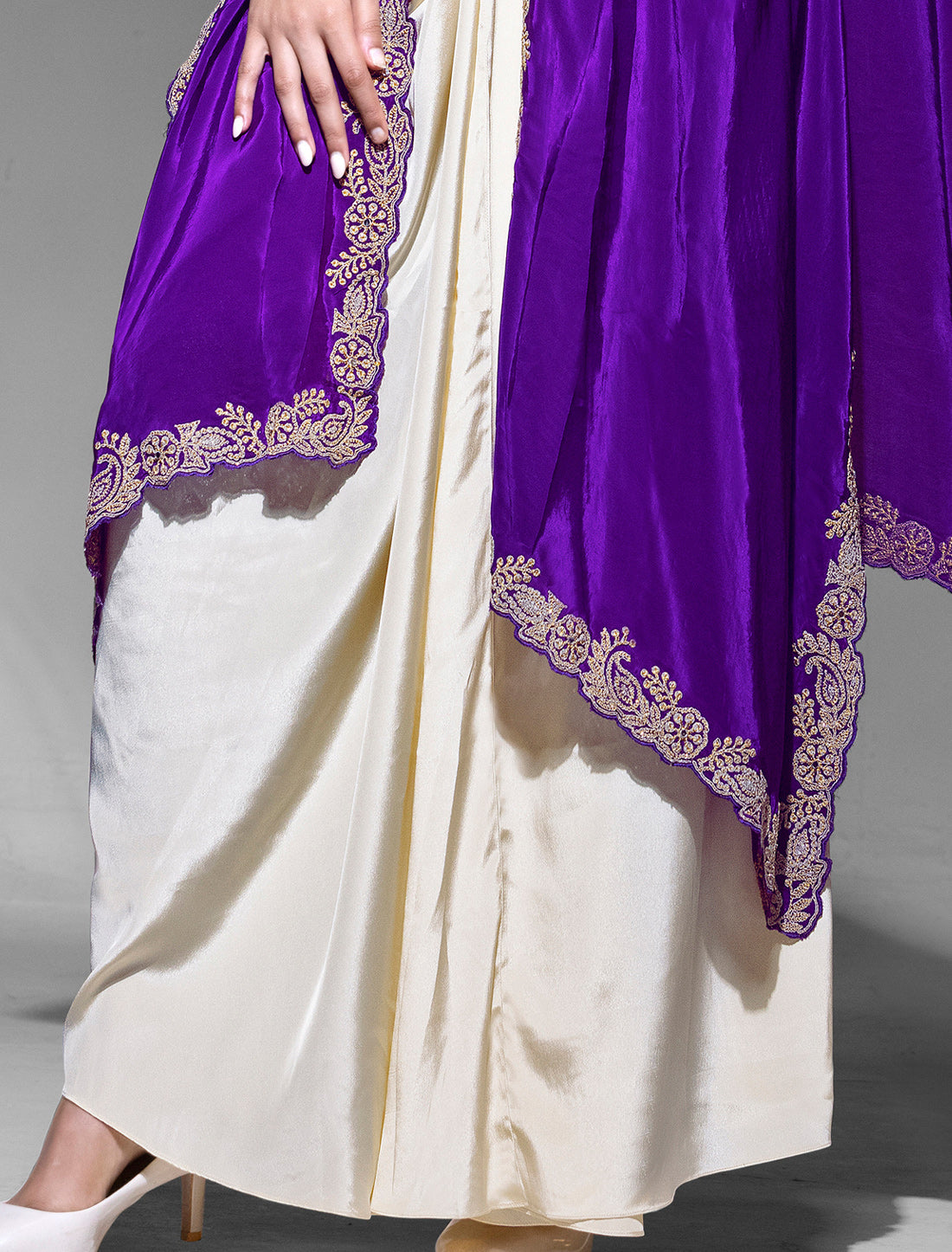 Freesize Designer Outfit – Heavy Embroidered Blouse & Elegant Skirt