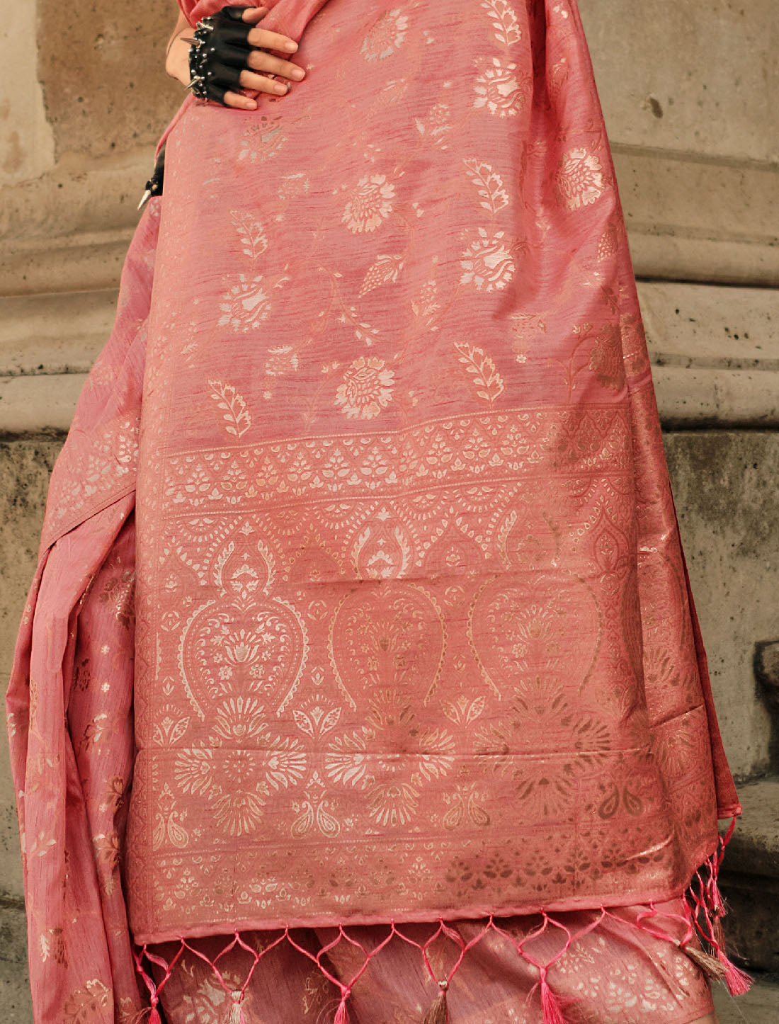 Timeless Party Wear Gota Zari Handloom Weaving Silk Saree