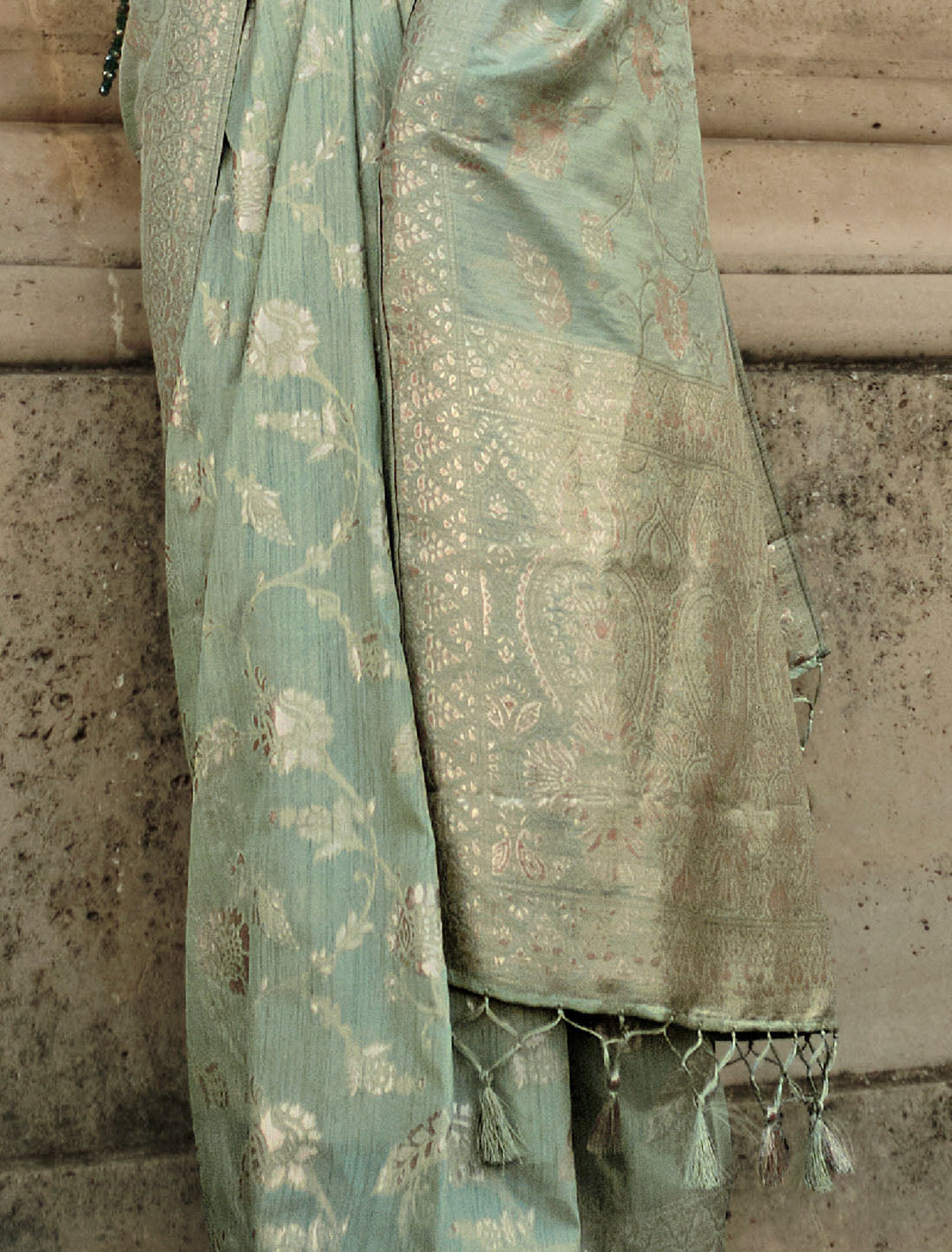 Serenity Silk Gota Zai Handloom Weaving Party Wear Saree