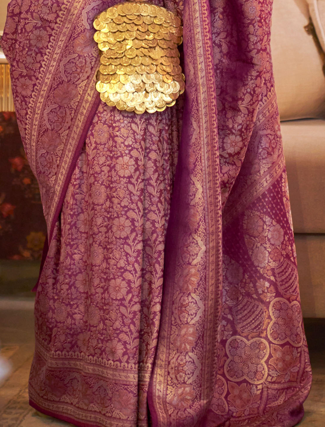 Enchanting Two Tone Handloom Weaving Zari Party Wear Silk Saree