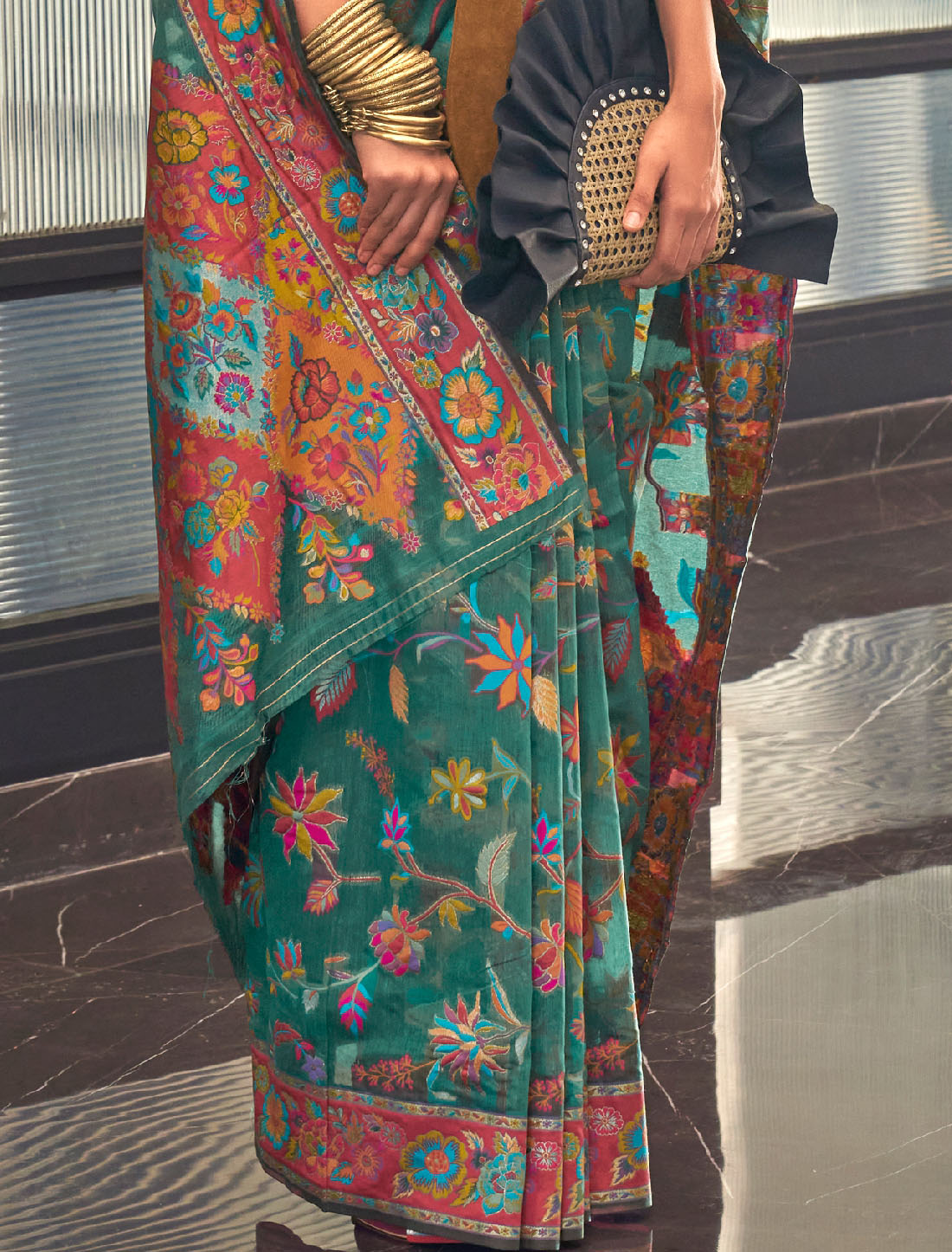 Green Handloom Silk Weaving Party Wear Saree For Women