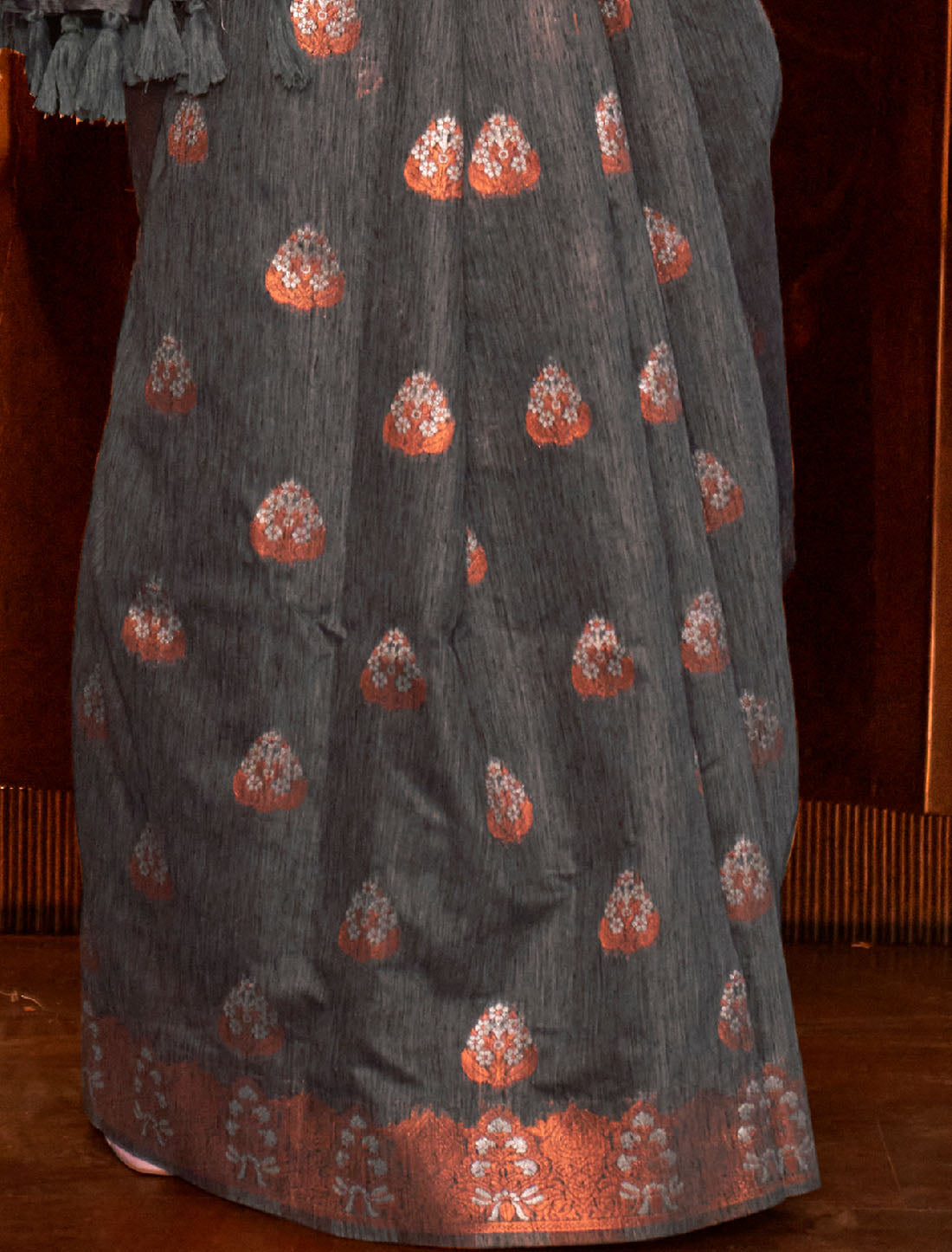 Linen Copper Zari Women Elegance Multi Handloom Weaving Saree