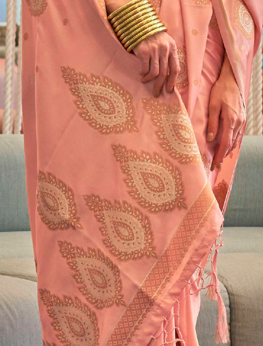 Lustrous Pure Copper Zari Weaving Saree