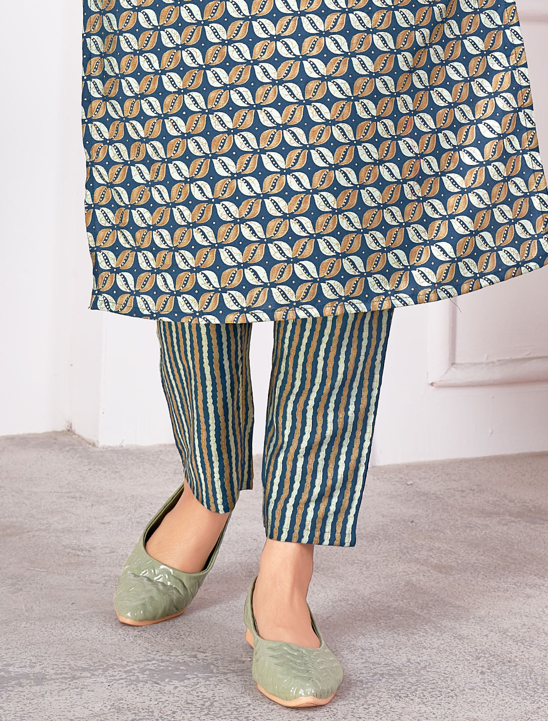Timeless Elegance: Royal Silk Top with Premium Pocket Pant - Traditional Wear for Women