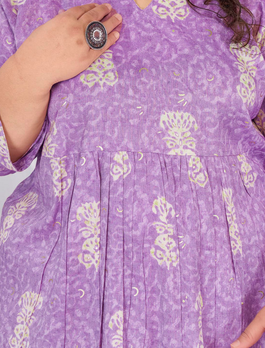 Light Purple Rayon Slub Ethnic Featuring Meticulously Full-Stitched Kurti