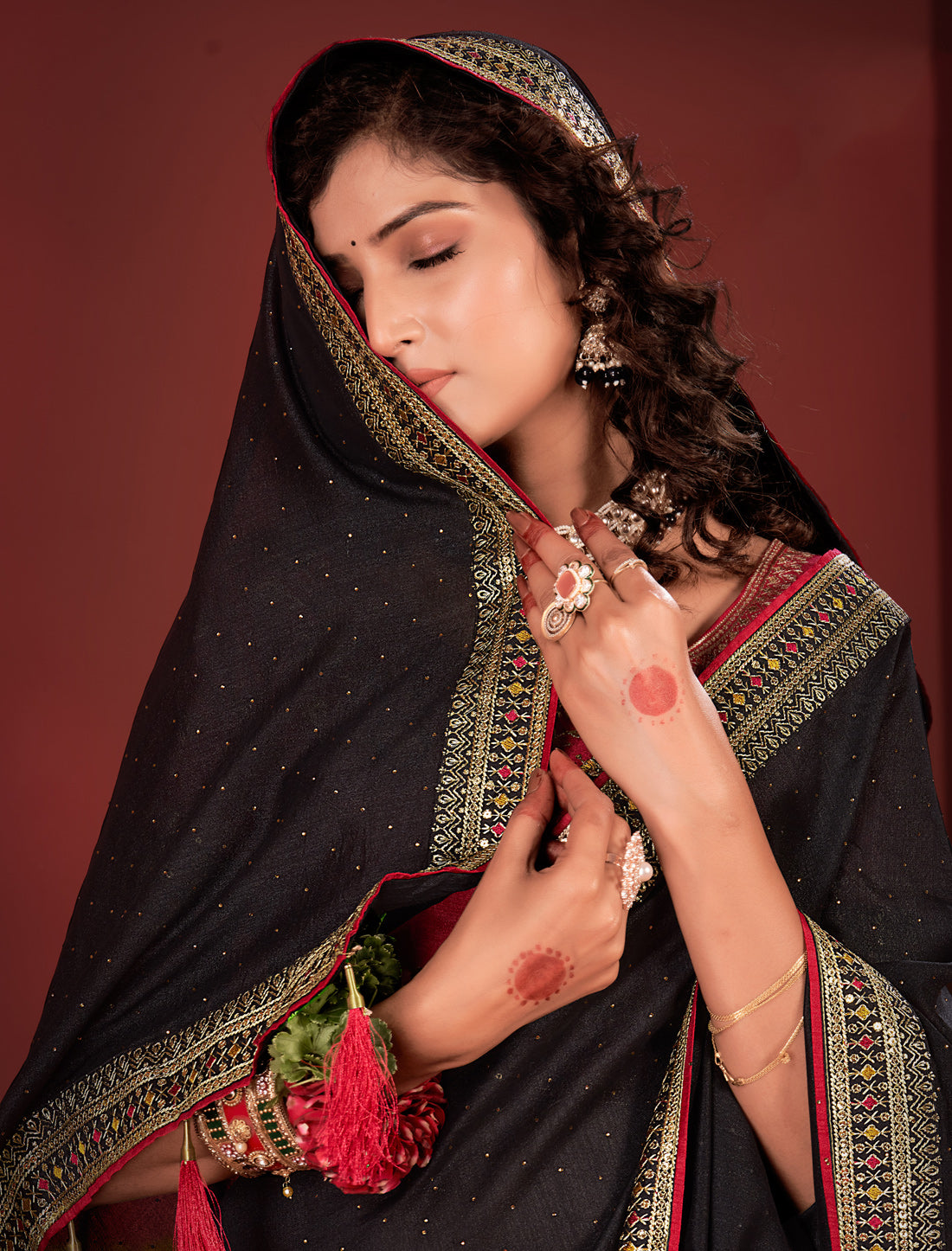 Black Equisite Ethnic Designer Saree Heavy Border For Women