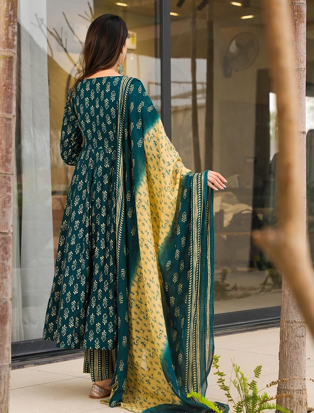 Peacock Blue Muslin Kurta Set With Heavy Digital Print