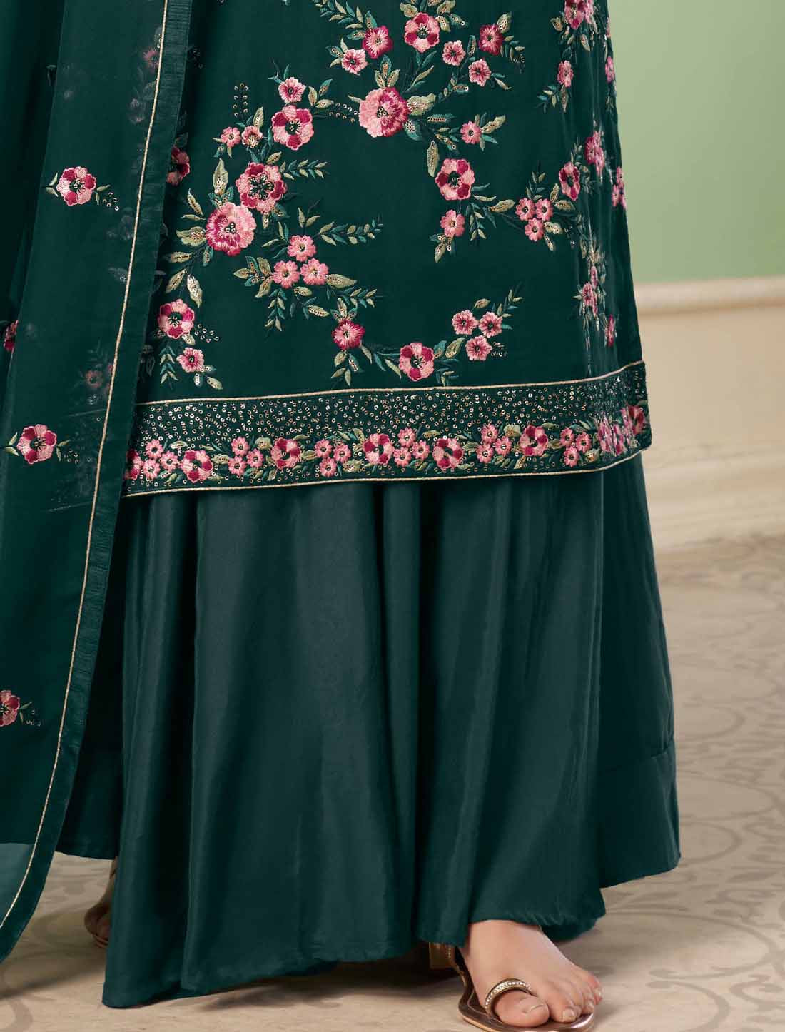 New Stylish Georgette Embroidery Ethnic Designer Salwar Kameez
