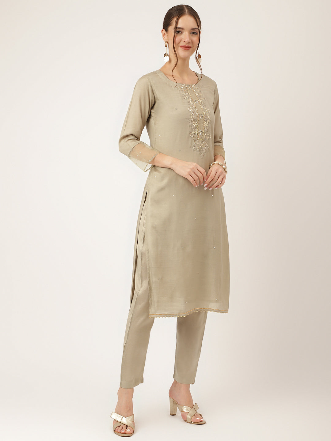 Green Embroidered Chanderi Kurta Set With Trouser & Dupatta For Women