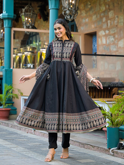 Black Paisley Print Cotton Anarkali Kurta Sets With Dupatta