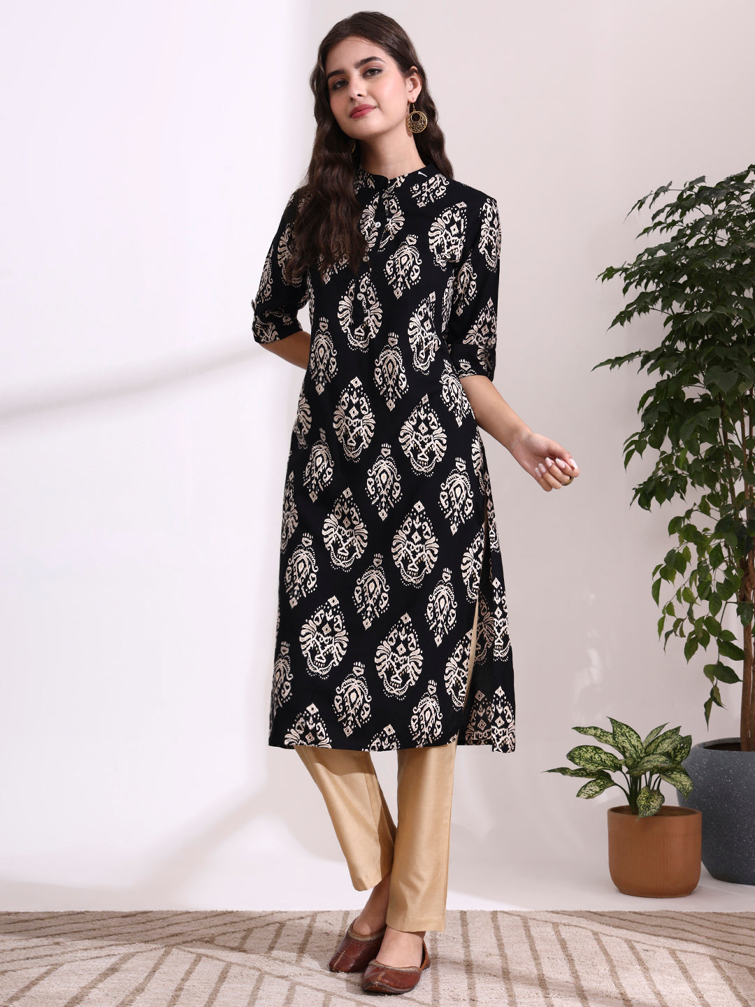 Black Rayon Rollup Sleeves Straight Kurta