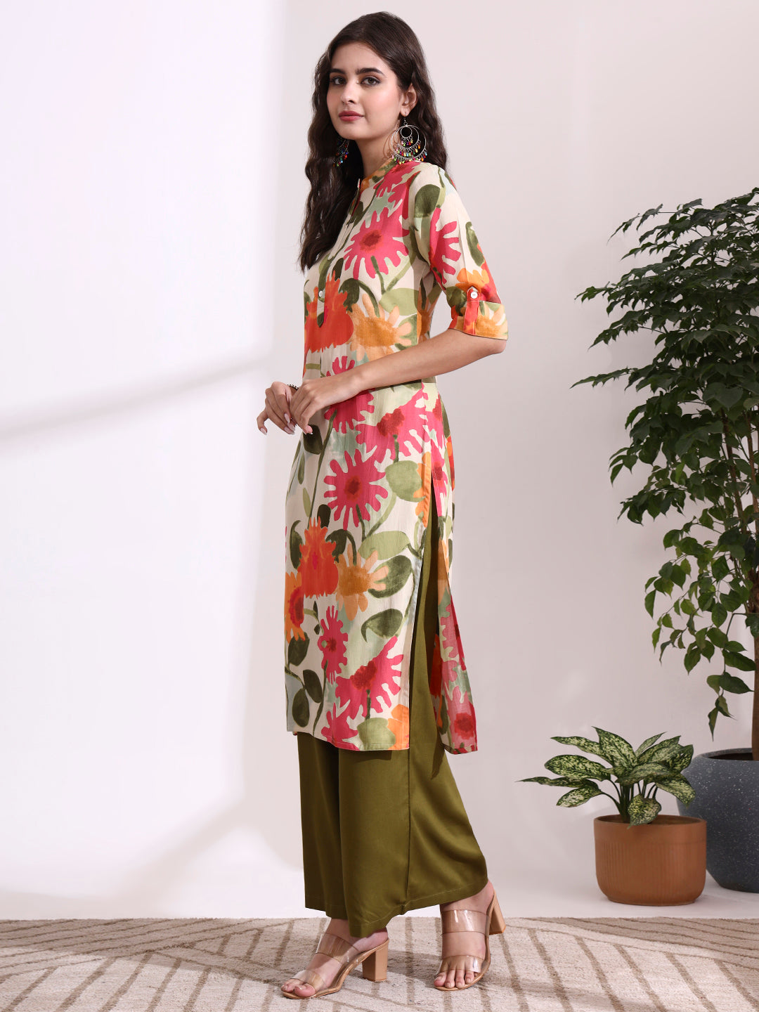 Cream Rayon Rollup Sleeves Straight Kurta