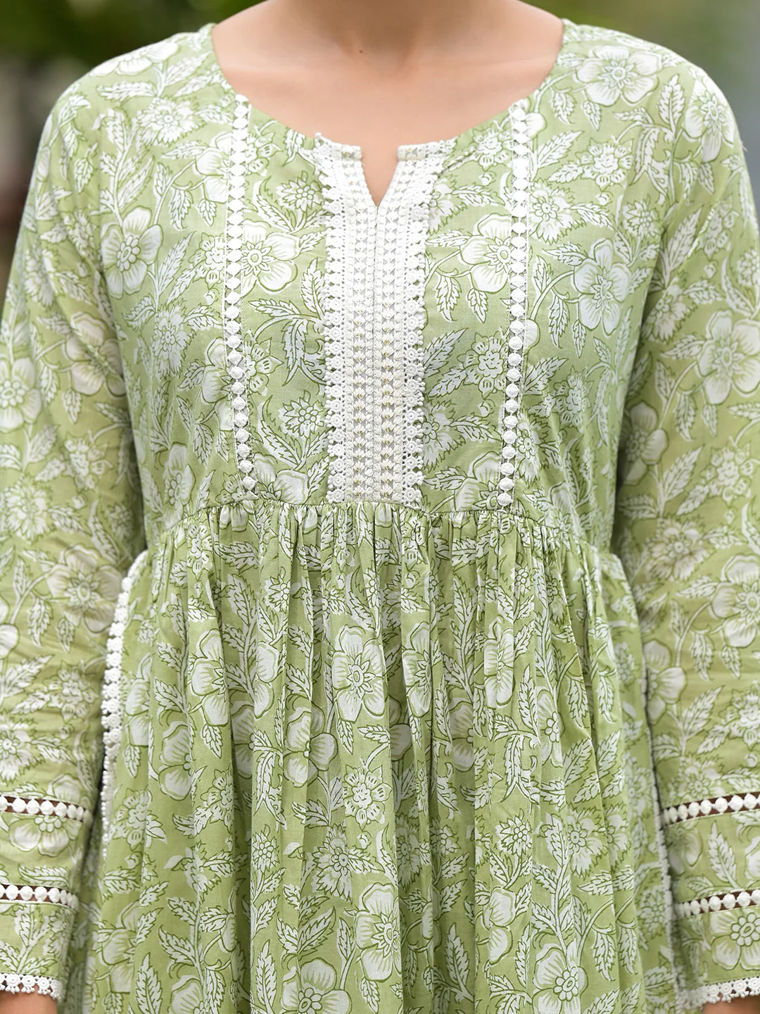 Green Cotton Floral Print Nyra Cut Ethnic Kurta & Pant