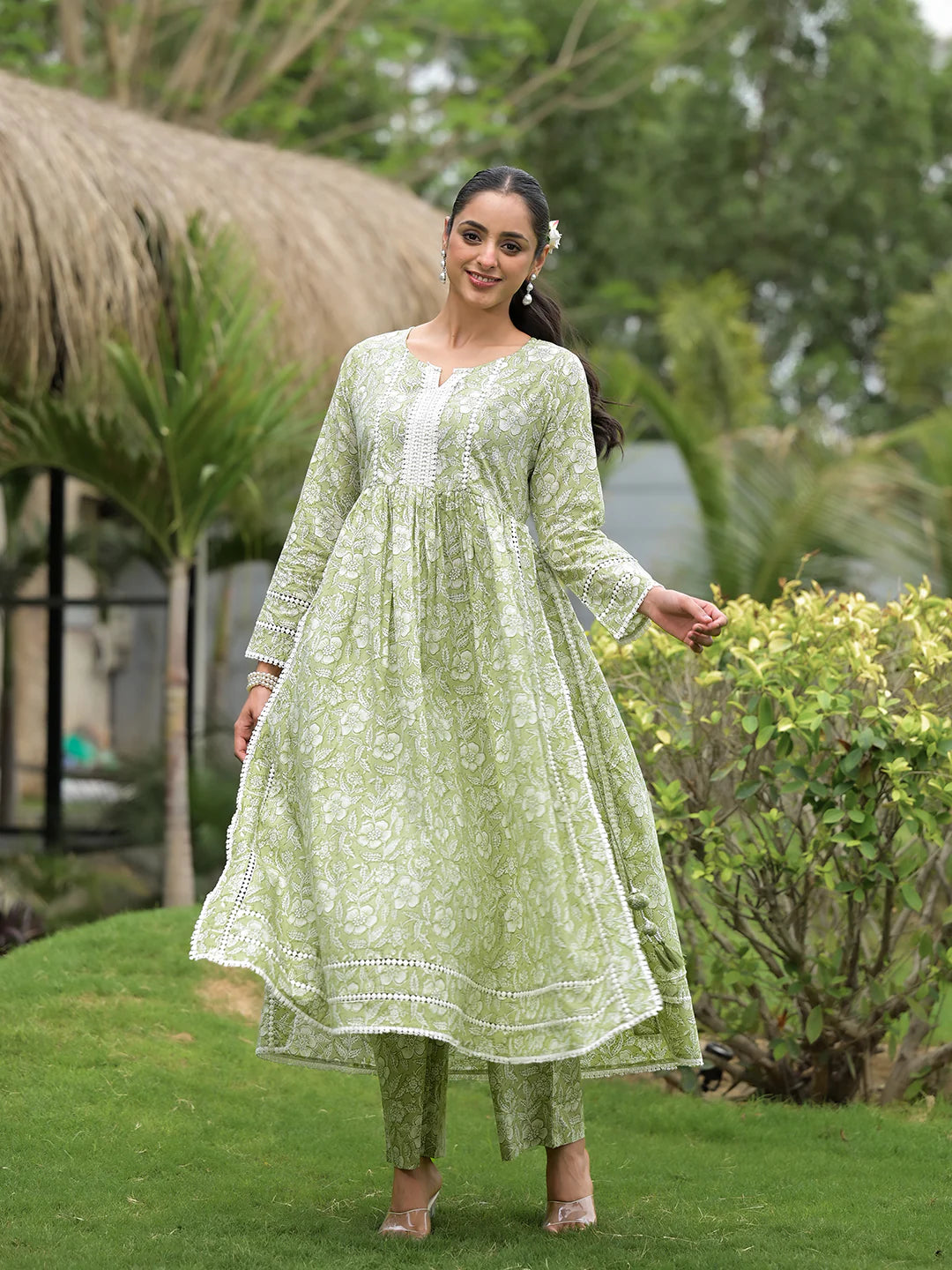 Green Cotton Floral Print Nyra Cut Ethnic Kurta & Pant