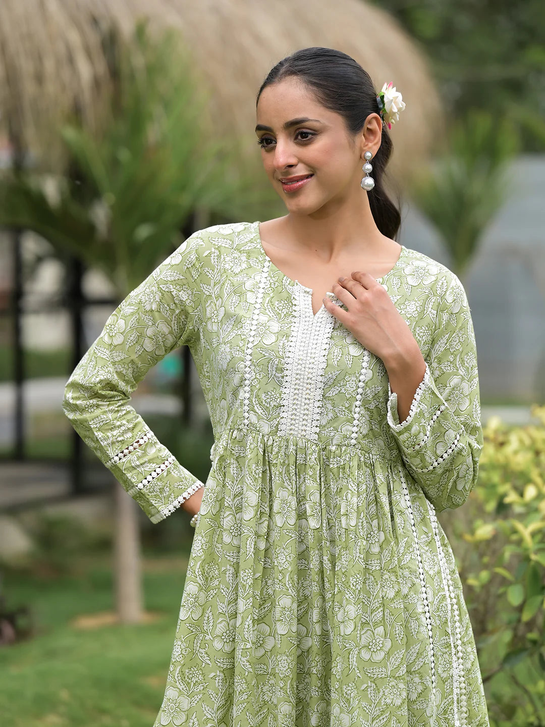Green Cotton Floral Print Nyra Cut Ethnic Kurta & Pant