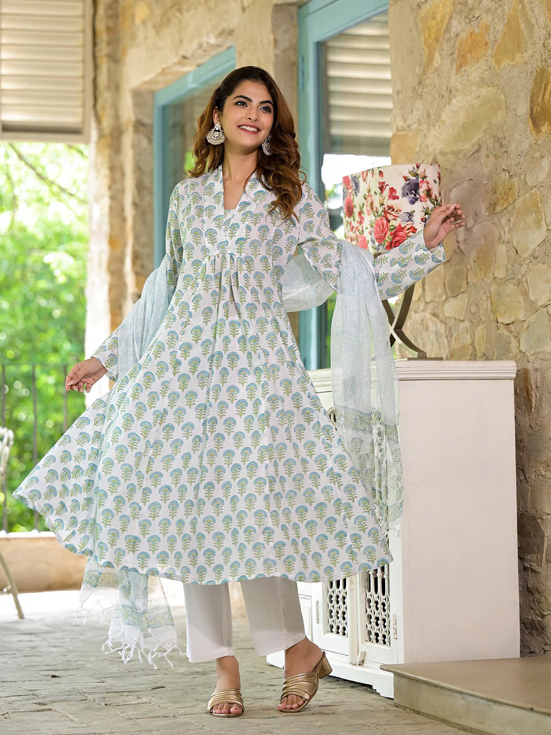 Ethnic White & Green Cotton Floral Printed Anarkali Kurta Sets