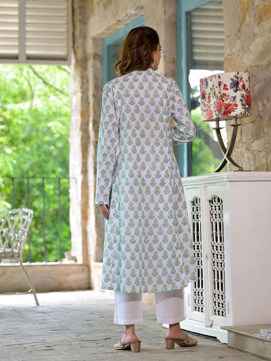 Ethnic White & Green Cotton Floral Printed Anarkali Kurta Sets