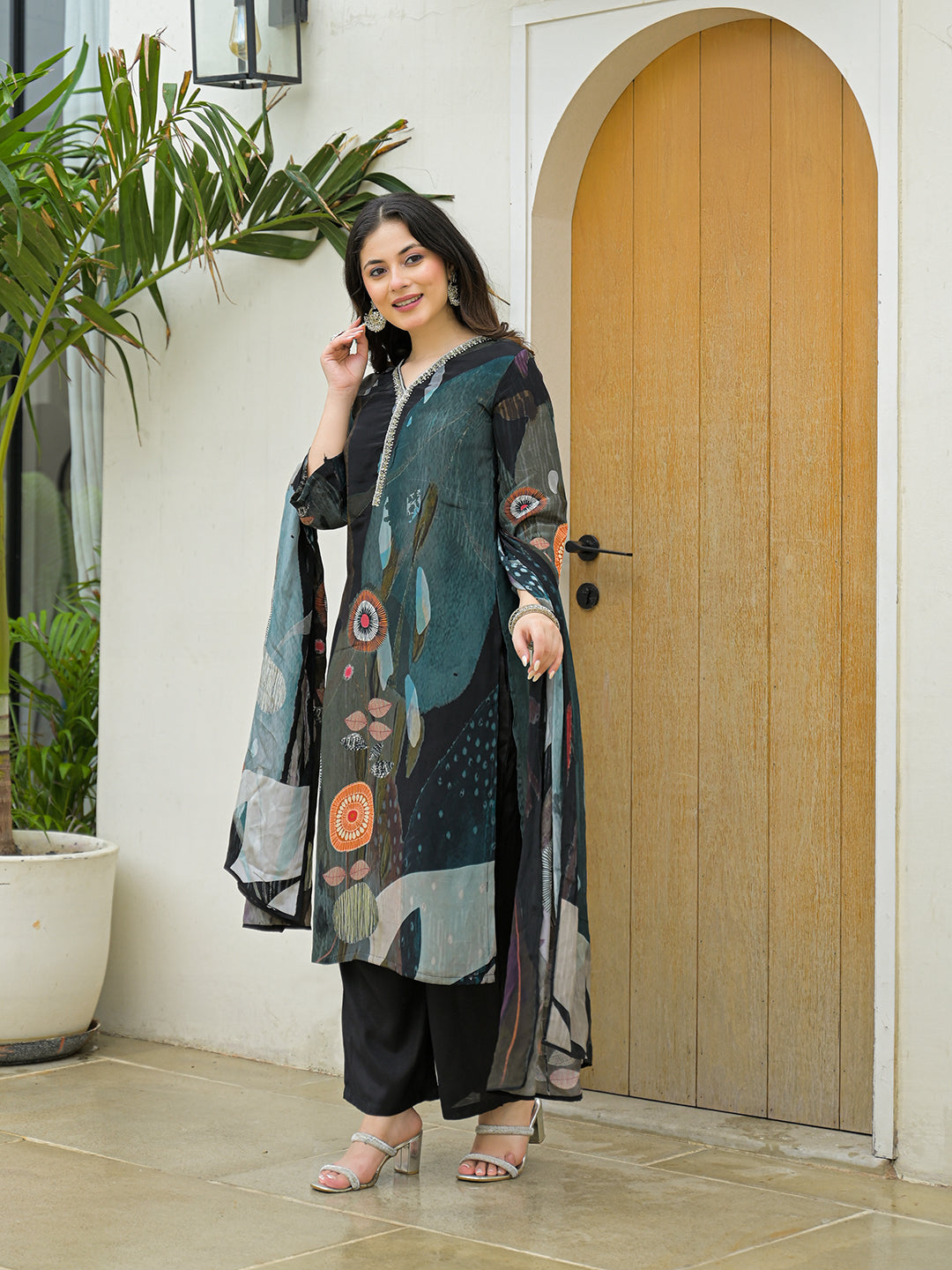 Black Pure Crepe Digital Print Kurta Pant Set With Dupatta