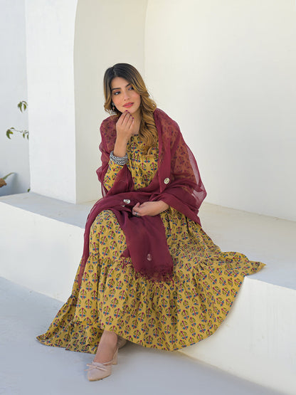 Beige Cotton Round Neck Anarkali Kurta Pant Set With Kota Doria Dupatta