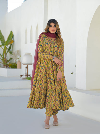 Beige Cotton Round Neck Anarkali Kurta Pant Set With Kota Doria Dupatta