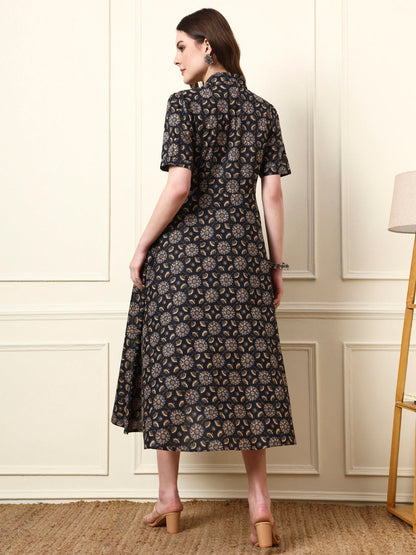 Black Shirt Coller Cotton Dress