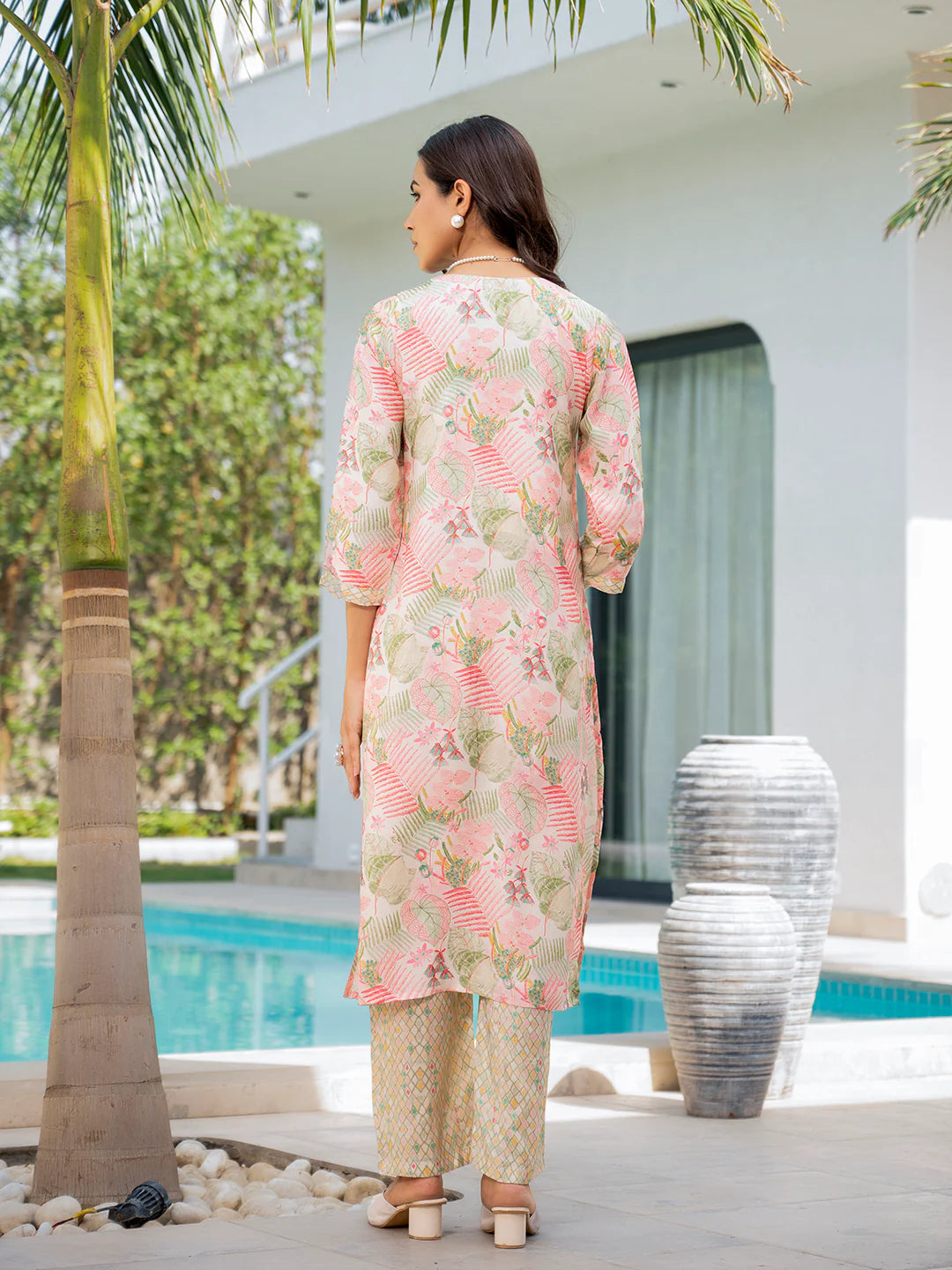 Ethnic Cream Muslin Embroidered Floral Print Kurta Sets