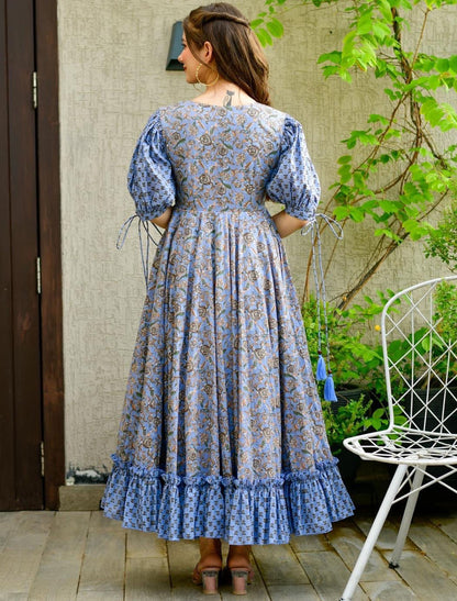 Cotton Silk With Hevay Crepe An Digital Printed Designer Gown
