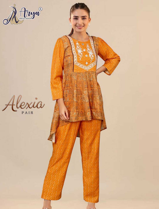 Timeless Grace Cotton Muslin Kurti and Pant Set with Intricate Mirror Work