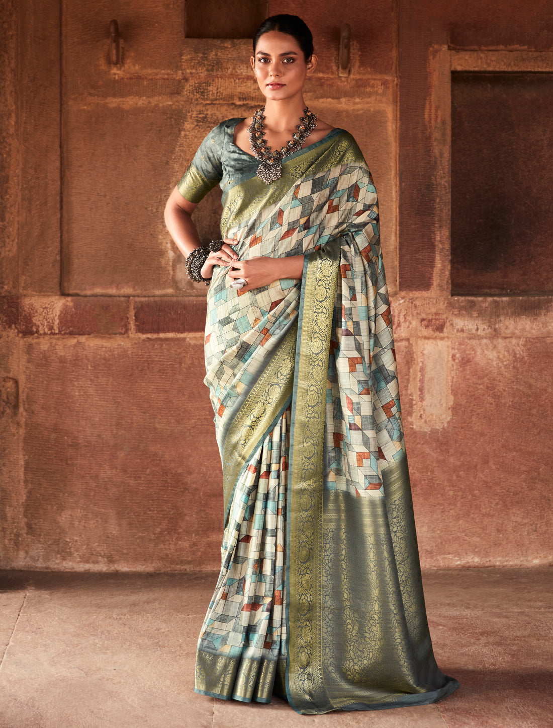 Olive Green Ethic Pure Hanloom Silk Party Wear Designer Saree