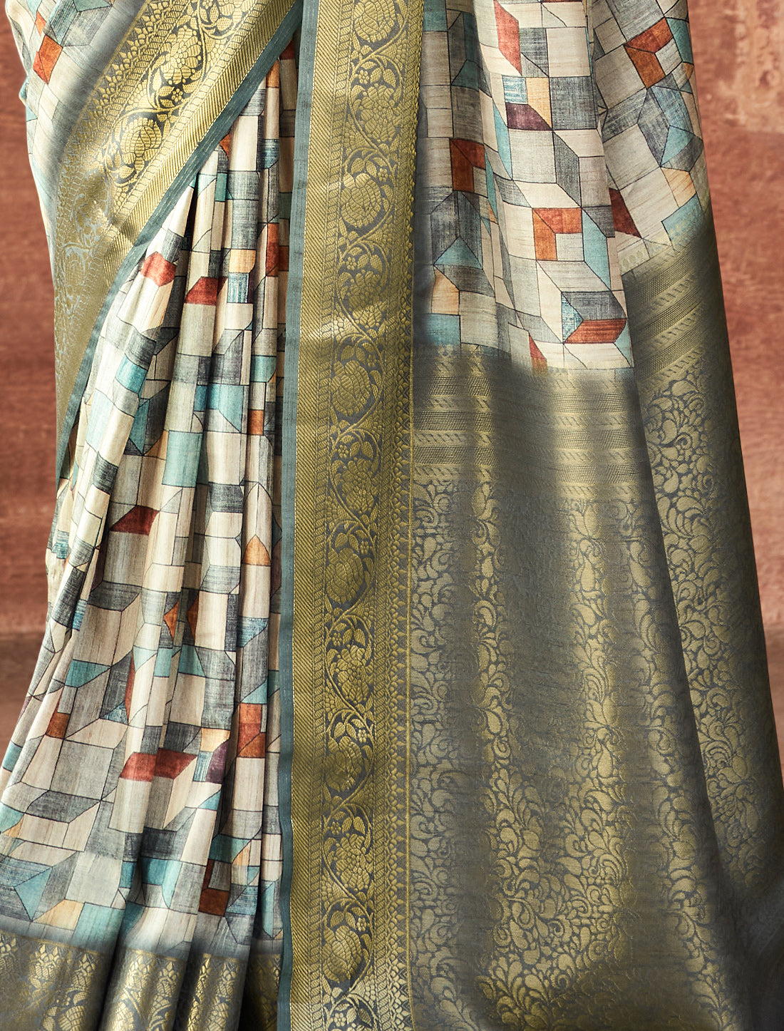 Olive Green Ethic Pure Hanloom Silk Party Wear Designer Saree