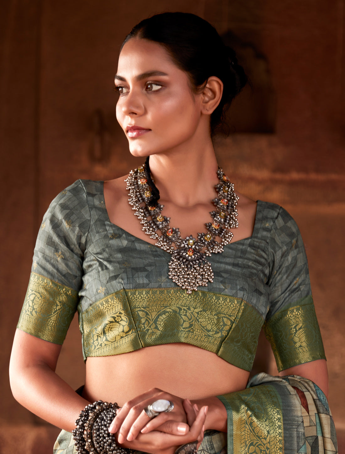 Olive Green Ethic Pure Hanloom Silk Party Wear Designer Saree