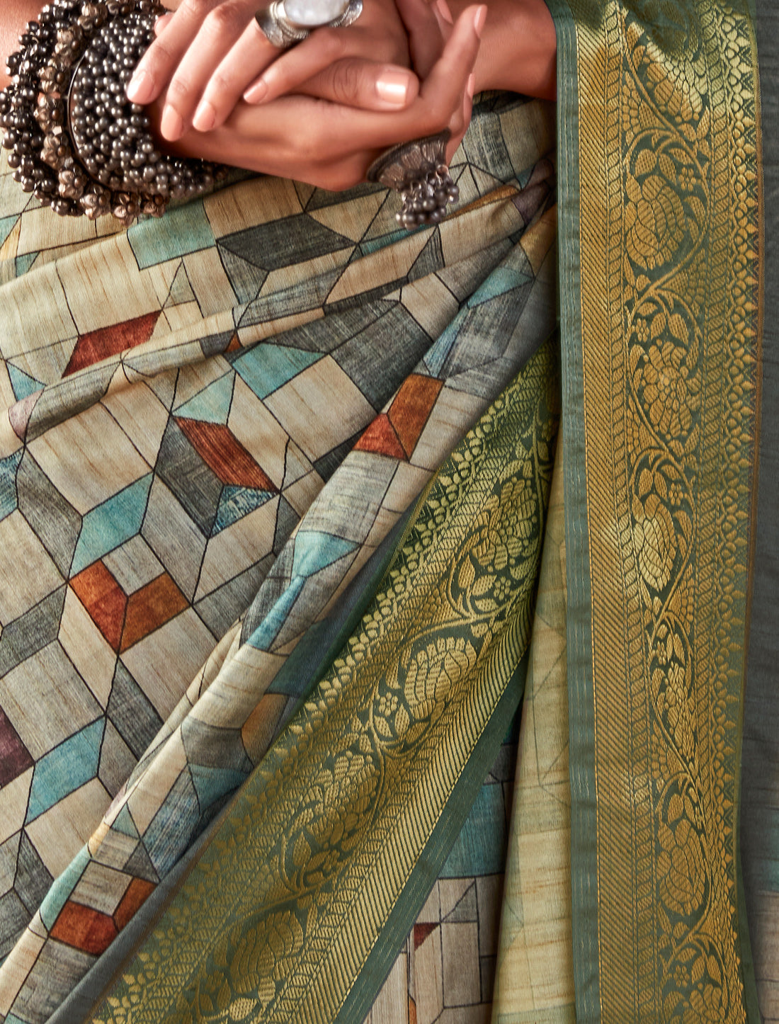 Olive Green Ethic Pure Hanloom Silk Party Wear Designer Saree