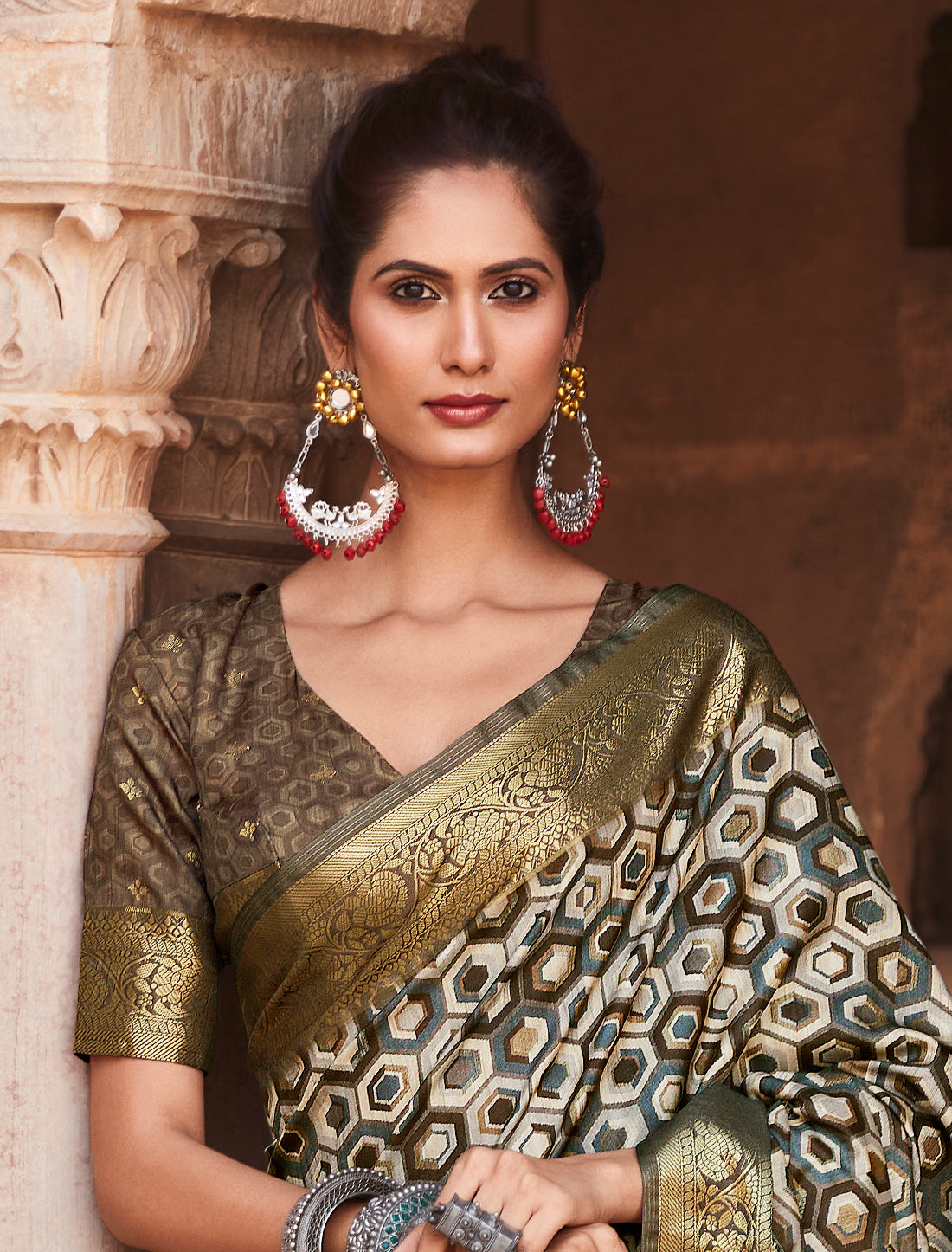 Green Ethnic Handloom Silk Designer Party Wear Saree