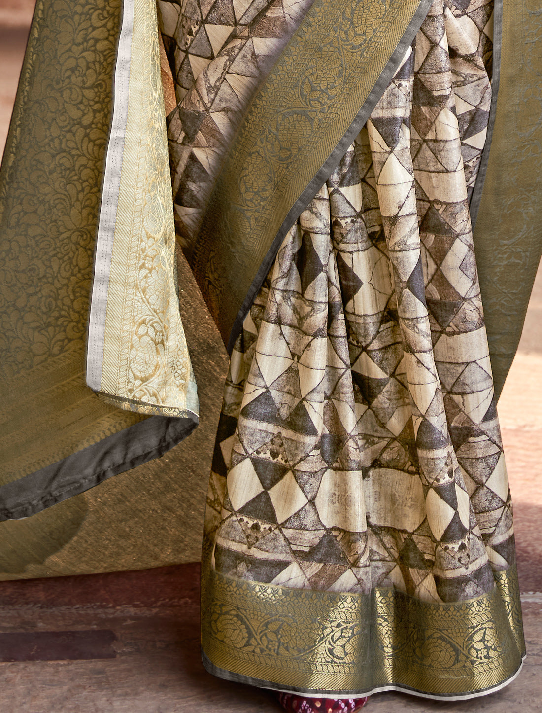 Stone Grey Handloom Silk Party Wear Designer Ethnic Saree